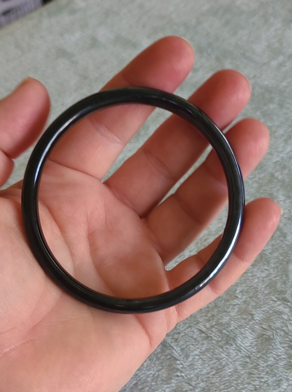 Vintage Black Smooth Glass Bangle Bracelet